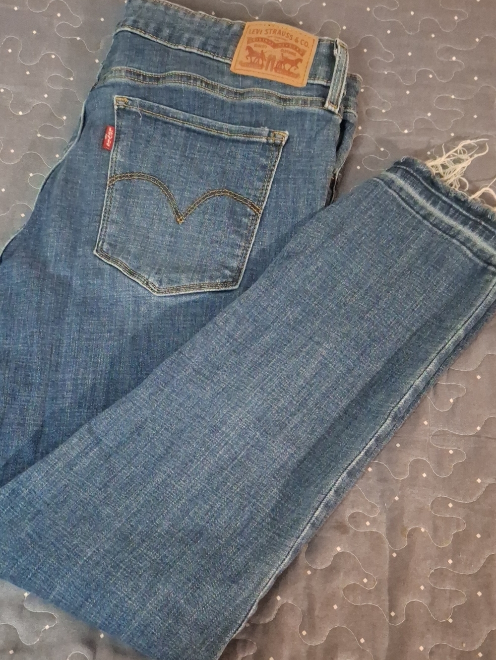 Levi's 711 Skinny Women's Blue Jeans size 33